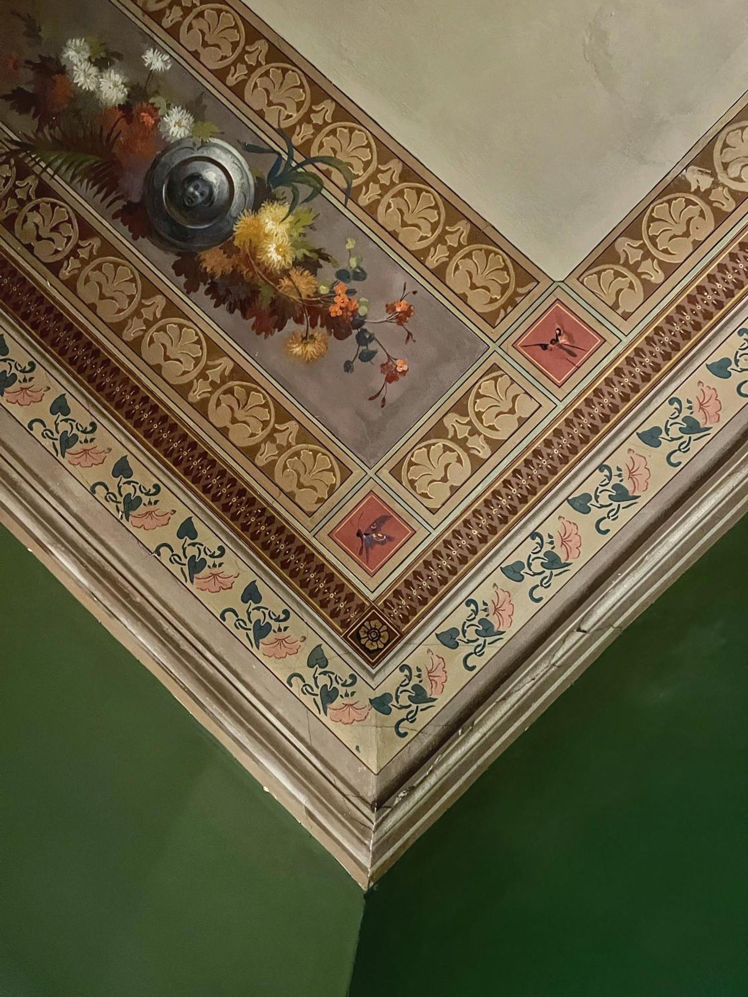 Edward Suite Florence Luaran gambar