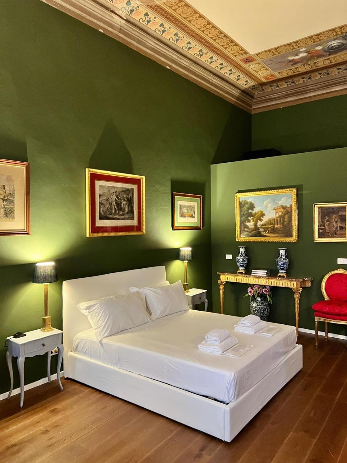 Edward Suite Florence Luaran gambar
